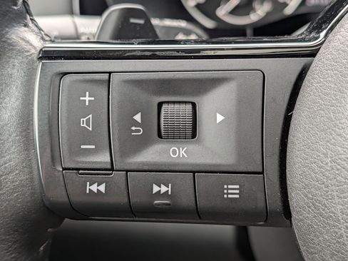 Used 2023 Nissan Pathfinder SL w/ SL Premium Package AWD/4WD image 22