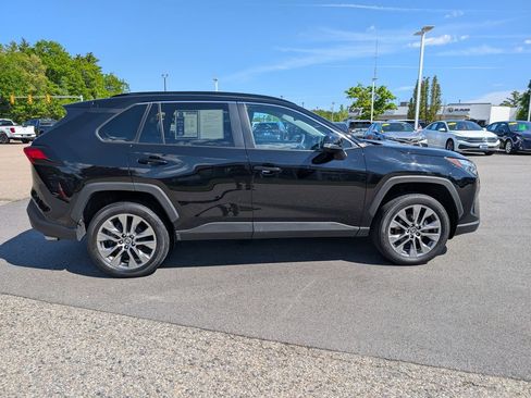 Used 2023 Toyota RAV4 XLE Premium AWD/4WD image 7