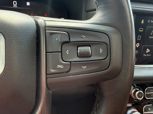Used 2023 GMC Yukon Denali Ultimate AWD/4WD image 15