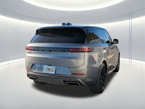 Used 2024 Land Rover Range Rover Sport Dynamic SE image 4