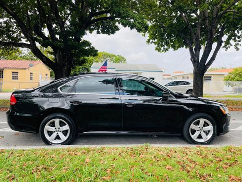 Used 2013 Volkswagen Passat 2.5 SE image 6