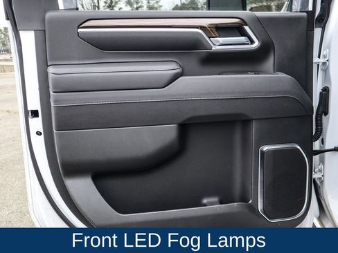 Used 2025 Chevrolet Silverado 2500 LT w/ Convenience Package image 37