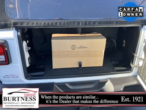 Used 2024 Jeep Wrangler Willys image 35