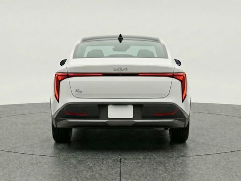 Used 2025 Kia K4 LXS image 7