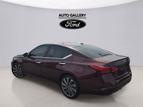 Used 2024 Nissan Altima 2.5 SL FWD image 6
