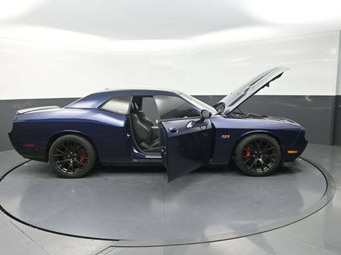 Used 2014 Dodge Challenger SRT8 RWD image 43