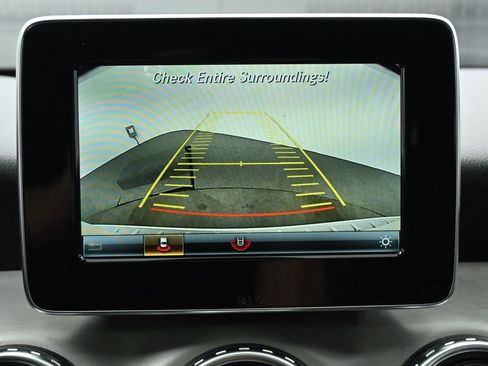 Used 2017 Mercedes-Benz GLA 250 GLA 250 image 29