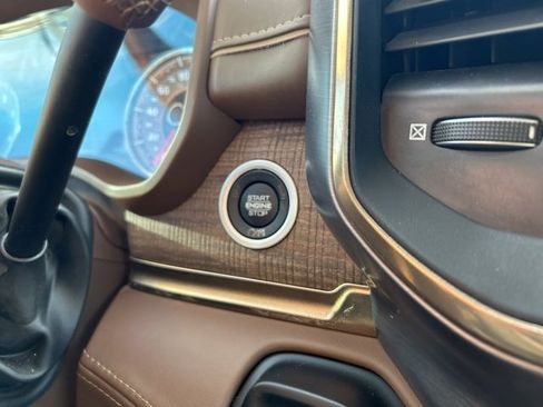 Used 2022 RAM 3500 Limited image 32