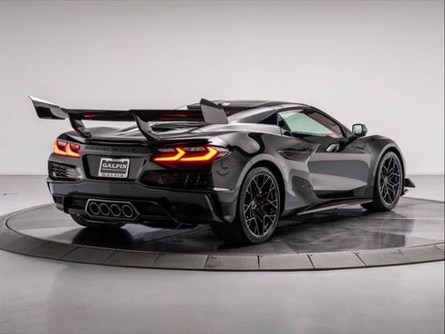 Used 2026 Chevrolet Corvette ZR1 w/ ZR1 Carbon Fiber Aero Package RWD image 15
