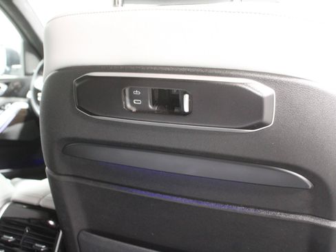 Used 2026 BMW X7 xDrive40i AWD/4WD image 30