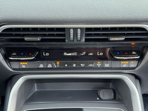 Used 2024 MAZDA CX-90 Plug-In Hybrid w/ Premium Pkg AWD/4WD image 28