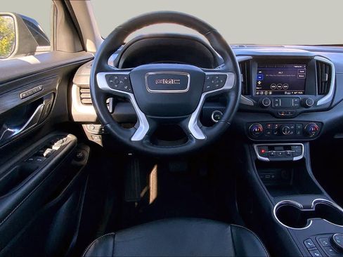 Used 2024 GMC Terrain SLT AWD/4WD image 6