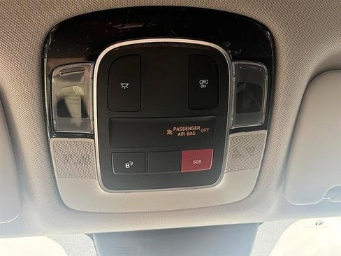 Used 2025 Hyundai Tucson SEL FWD image 30