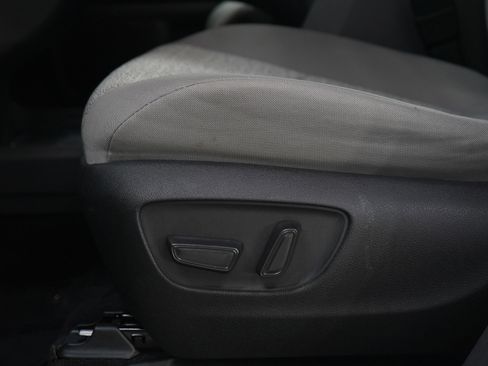 Used 2022 Toyota Sienna LE FWD image 22