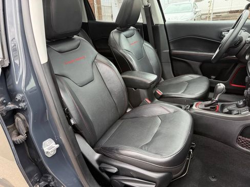 Used 2017 Jeep Compass Trailhawk w/ Leather Interior Group AWD/4WD image 28