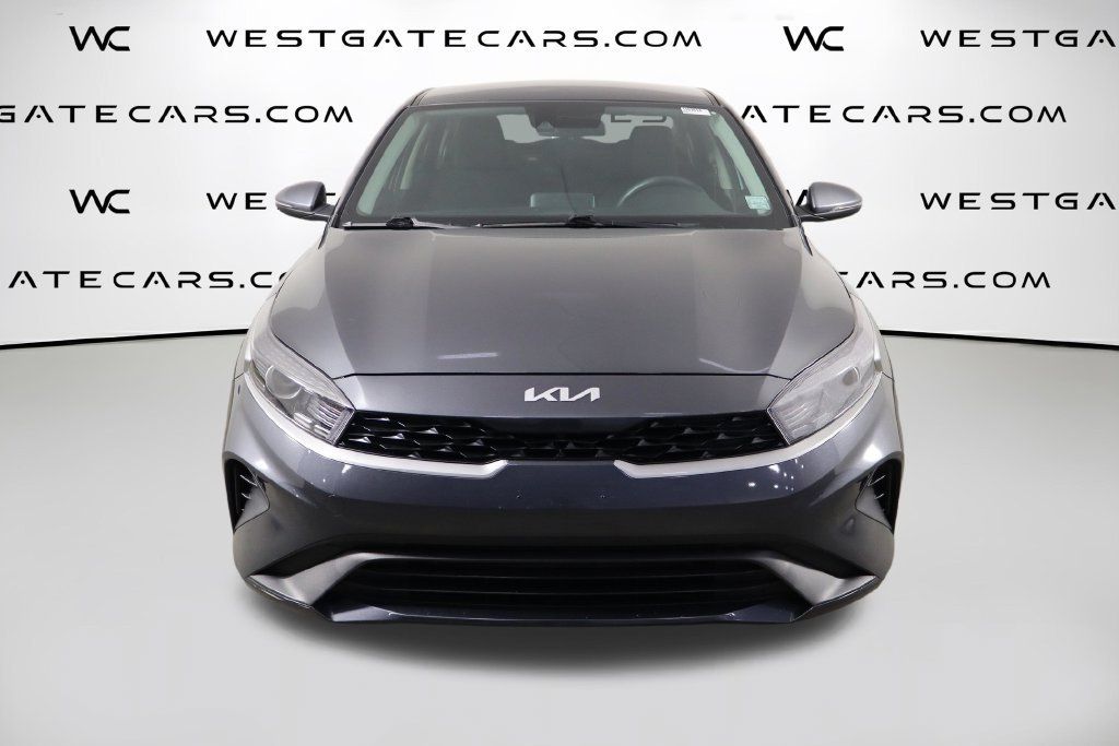 Used 2024 Kia Forte LXS w/ LXS Technology Package FWD image 2