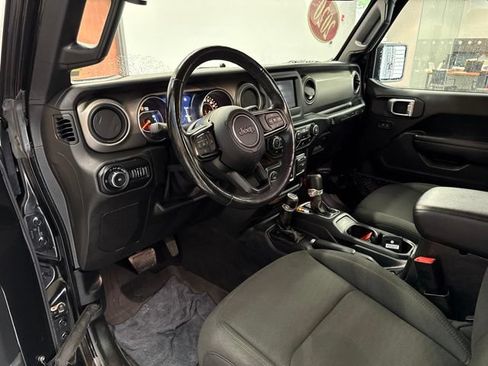 Used 2020 Jeep Wrangler Sport AWD/4WD image 24