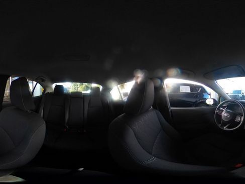 Used 2025 Toyota Corolla LE image 42