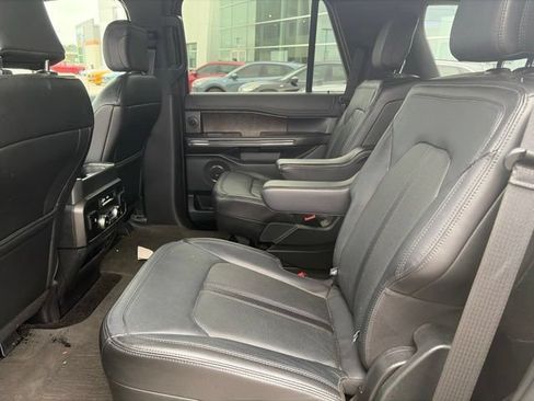 Used 2018 Ford Expedition Limited w/ Equipment Group 301A RWD image 10