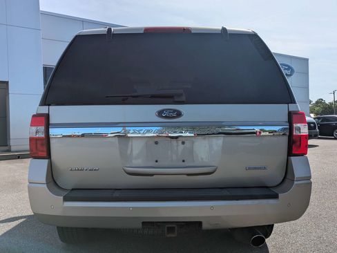 Used 2017 Ford Expedition Limited RWD image 5