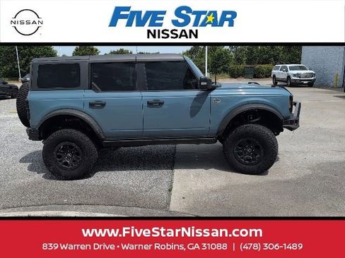 Used 2023 Ford Bronco Wildtrak image 5