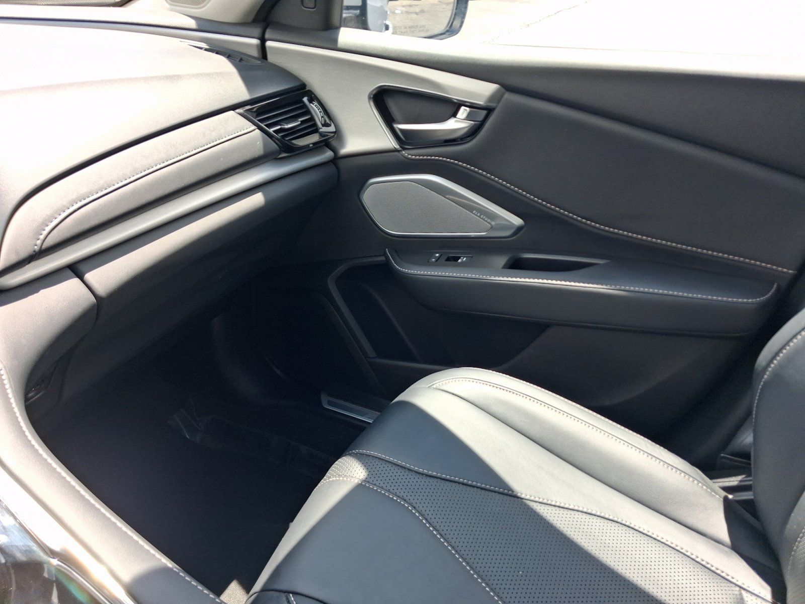 Used 2024 Acura RDX w/ Technology Package AWD/4WD image 21