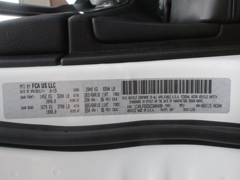 Used 2019 Jeep Grand Cherokee Limited AWD/4WD image 37