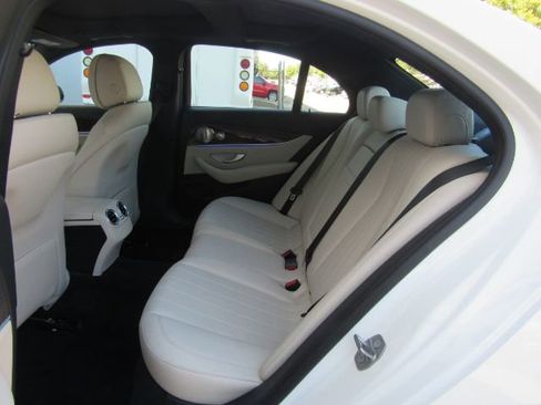 Used 2017 Mercedes-Benz E 300 image 17