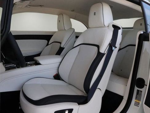 Certified 2024 Rolls-Royce Spectre Base image 15