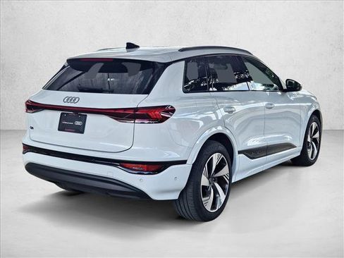 Used 2025 Audi Q6 e-tron Prestige w/ 20" Wheel Package AWD/4WD image 5