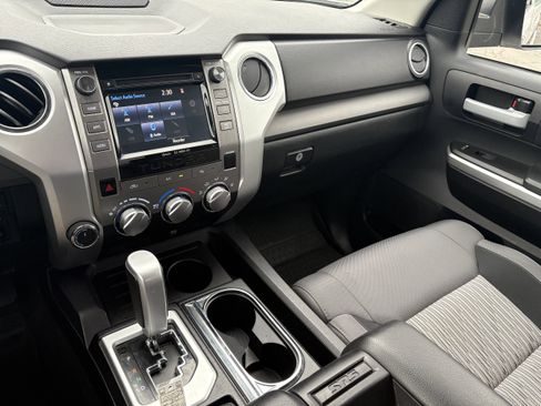 Used 2016 Toyota Tundra SR5 image 9