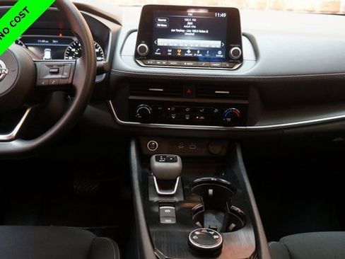 Used 2023 Nissan Rogue S image 34
