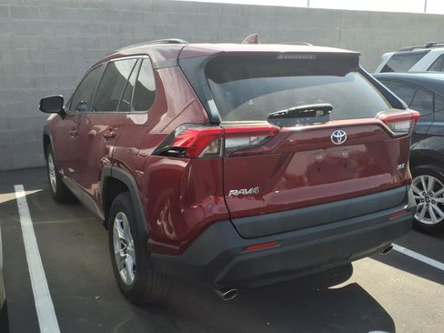 Used 2019 Toyota RAV4 XLE w/ Convenience Package image 4
