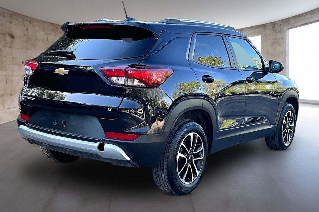 Used 2026 Chevrolet TrailBlazer LT AWD/4WD image 2