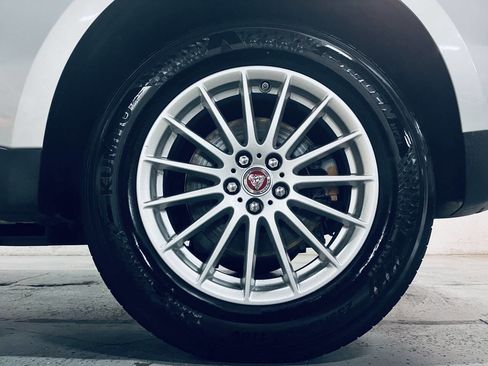 Used 2020 Jaguar F-PACE AWD/4WD image 15