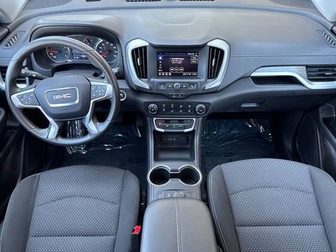 Used 2024 GMC Terrain SLE AWD/4WD image 15