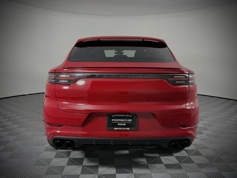 Used 2023 Porsche Cayenne Coupe image 9
