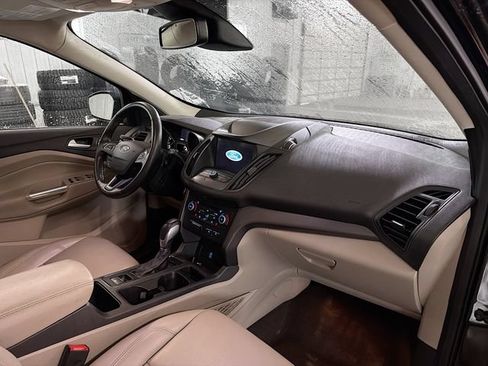 Used 2019 Ford Escape SEL AWD/4WD image 12
