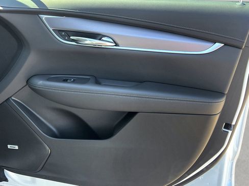 New 2025 Cadillac XT6 Luxury FWD image 14