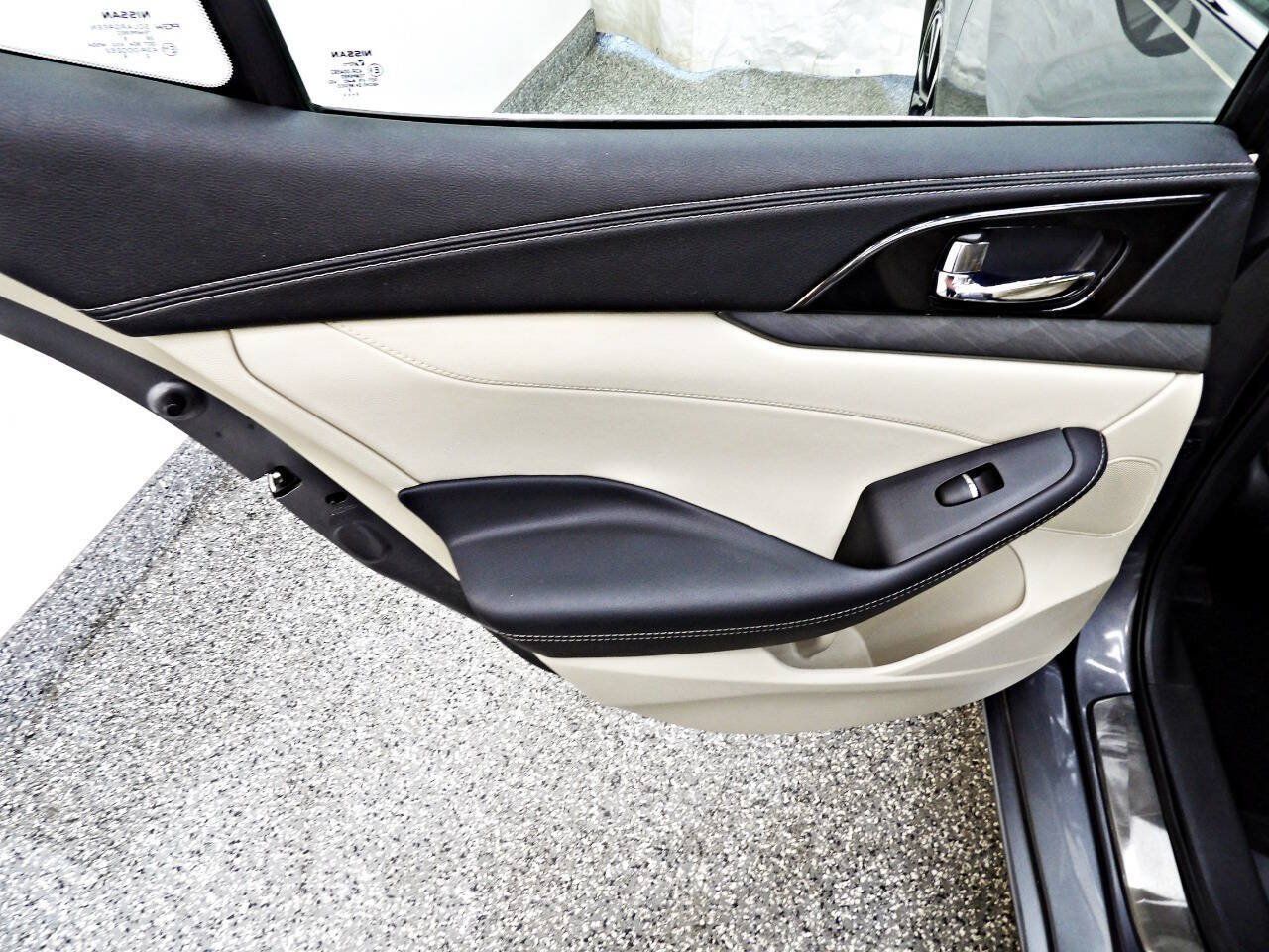 Used 2017 Nissan Maxima 3.5 S FWD image 9