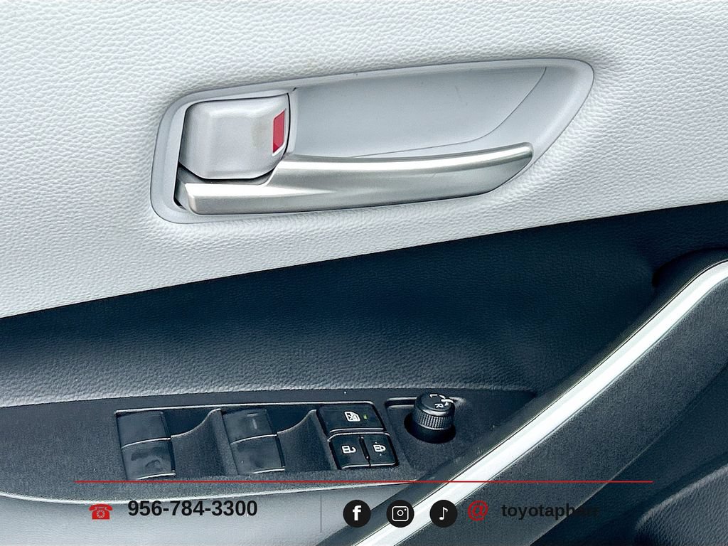 New 2025 Toyota Corolla SE FWD image 19