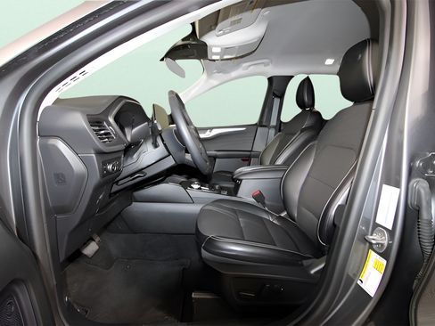 Used 2024 Ford Escape SE FWD image 13