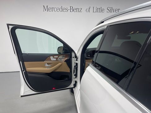 Certified 2024 Mercedes-Benz GLE 350 4MATIC image 17