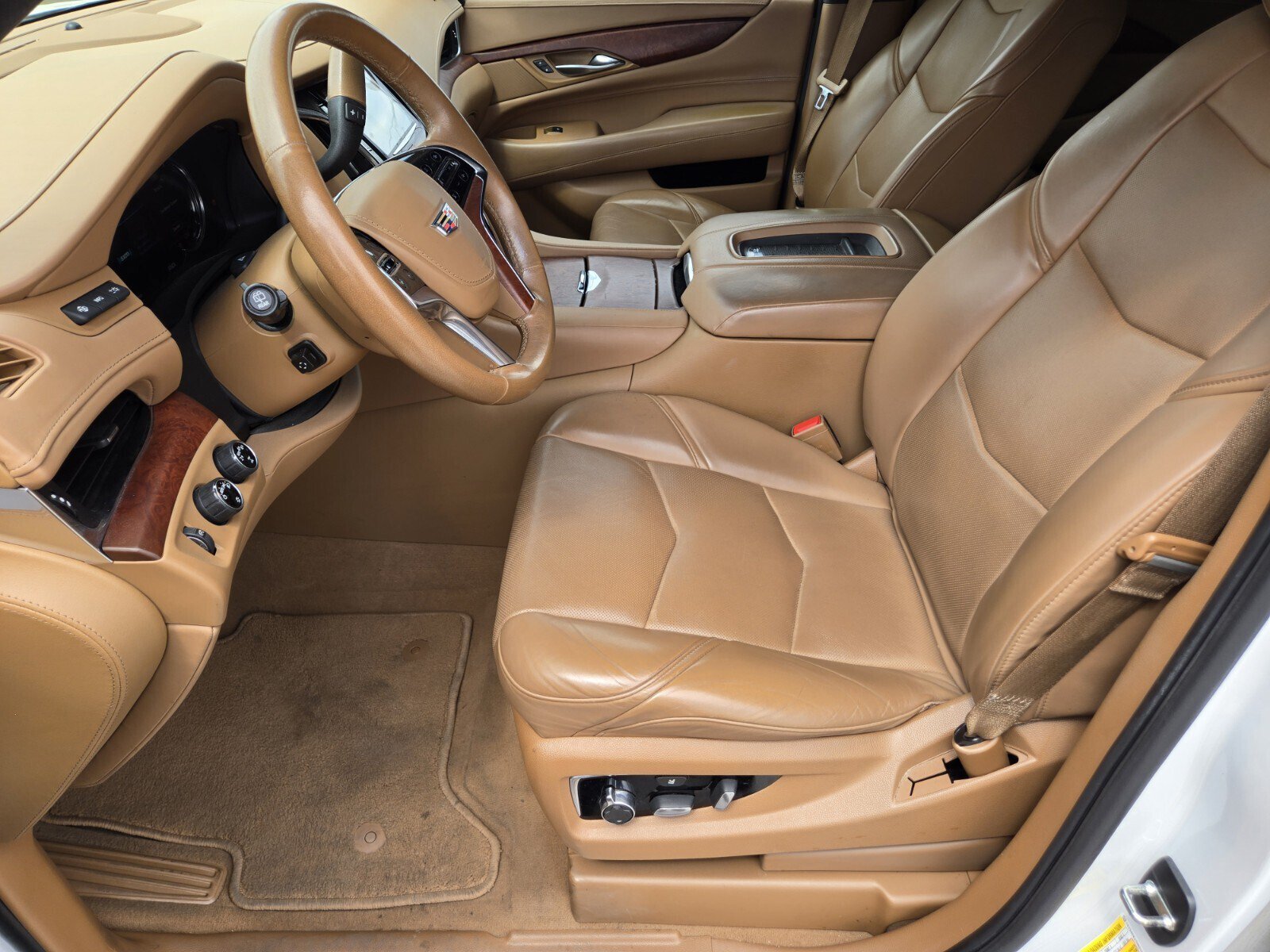 Used 2017 Cadillac Escalade Platinum AWD/4WD image 6