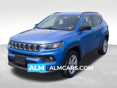 Used 2024 Jeep Compass Latitude AWD/4WD image 1