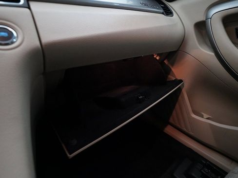 Used 2016 Ford Taurus SEL w/ Equipment Group 201A image 31