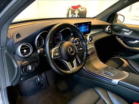 Used 2022 Mercedes-Benz GLC 300 4MATIC image 4