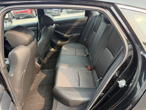Used 2019 Honda Accord Sport image 8