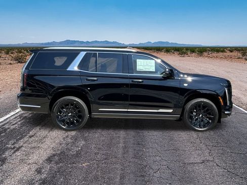 New 2025 Cadillac Escalade Premium Luxury image 4