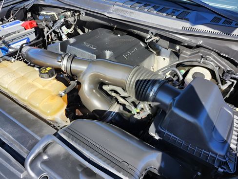 Used 2018 Ford F150 Lariat image 27